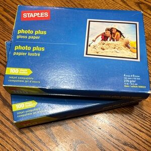 Staples photo plus gloss paper / Two packages